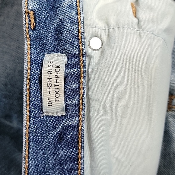 J.CREW 10" high-rise toothpick jeans/ Size 30. - Picture 5 of 10